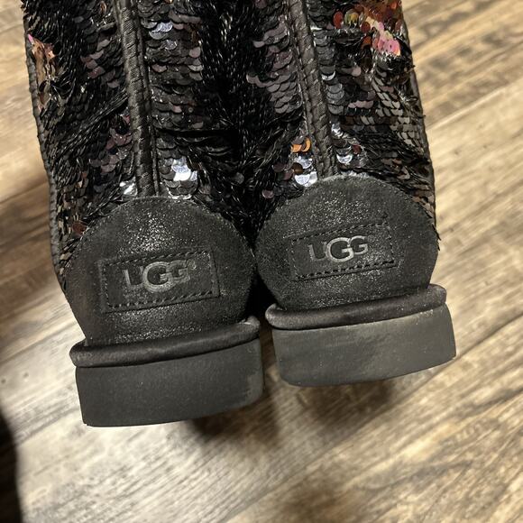 Ugg Boots Womens Size 7 Sequin Sparkle Classic Short Ankle Black Flippable - Picture 6 of 9